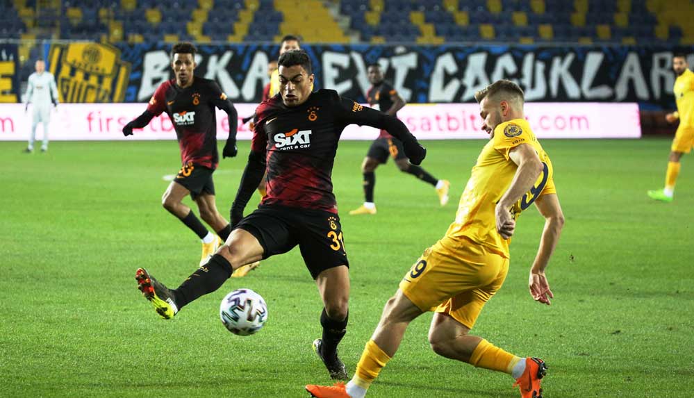 Ankaragücü, lider Galatasaray'ı iki golle devirip 8 maçlık galibiyet serisini sonlandırdı