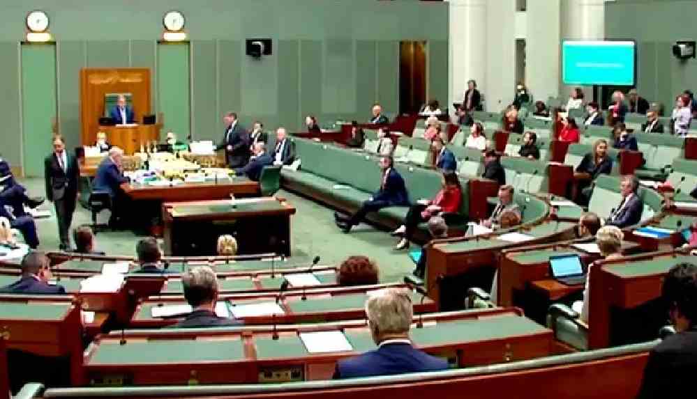 Avustralya'da kadın milletvekilinin masasında mastürbasyon yapan bürokratın işine son verildi