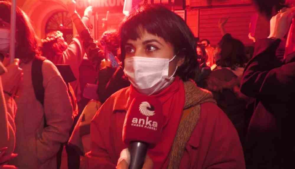 Boğaziçi eylemlerinde ev hapsine alınan kadınlar, kelepçeleri kırdı eyleme katıldı