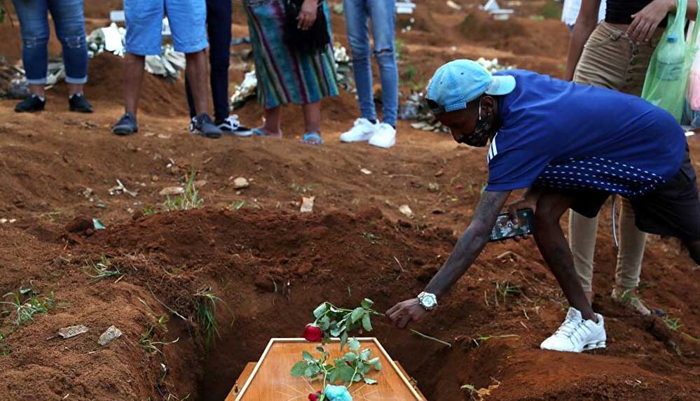 Brezilya'da Kovid-19 nedeniyle ölenlerin sayısı 300 bini geçti