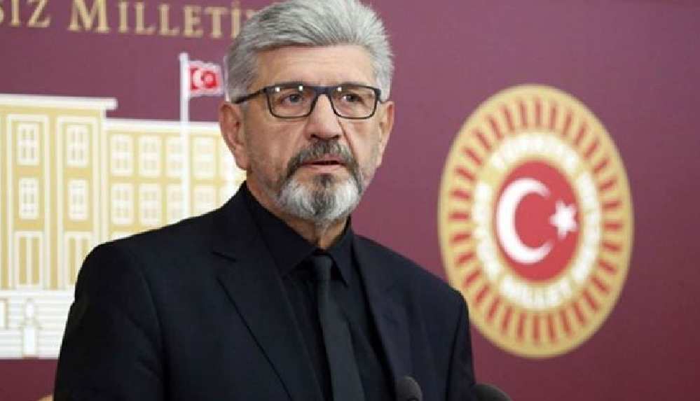 Cihangir İslam CHP'ye katılıyor