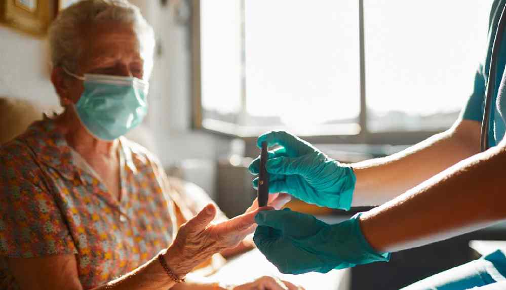 Covid-19 şeker hastalarını nasıl etkiliyor_