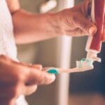 Dişler kahvaltıdan önce mi yoksa sonra mı fırçalanmalı_