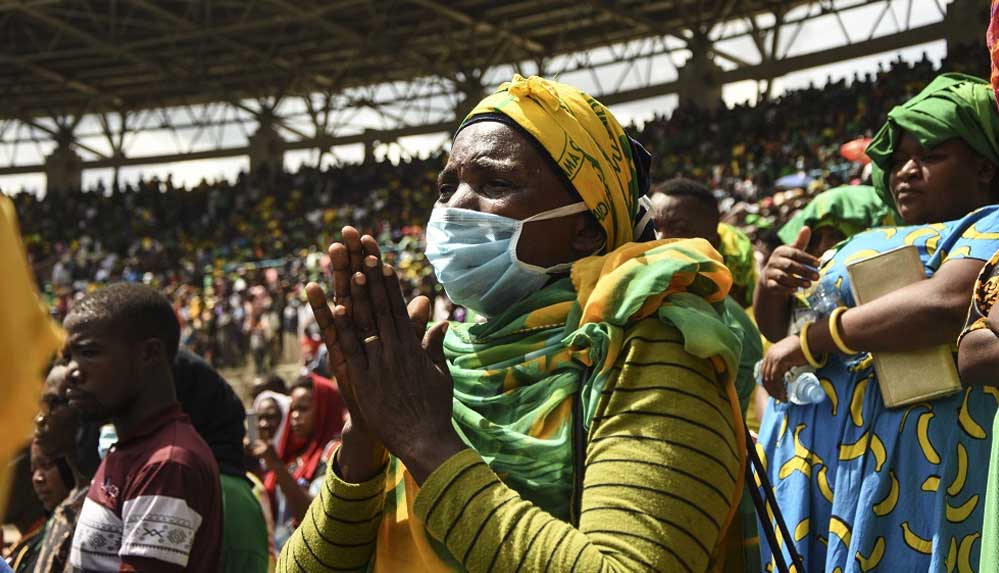 Eski Tanzanya Devlet Başkanı Magufuli'nin cenazesinde izdiham: 4'ü çocuk 5 kişi hayatını kaybetti