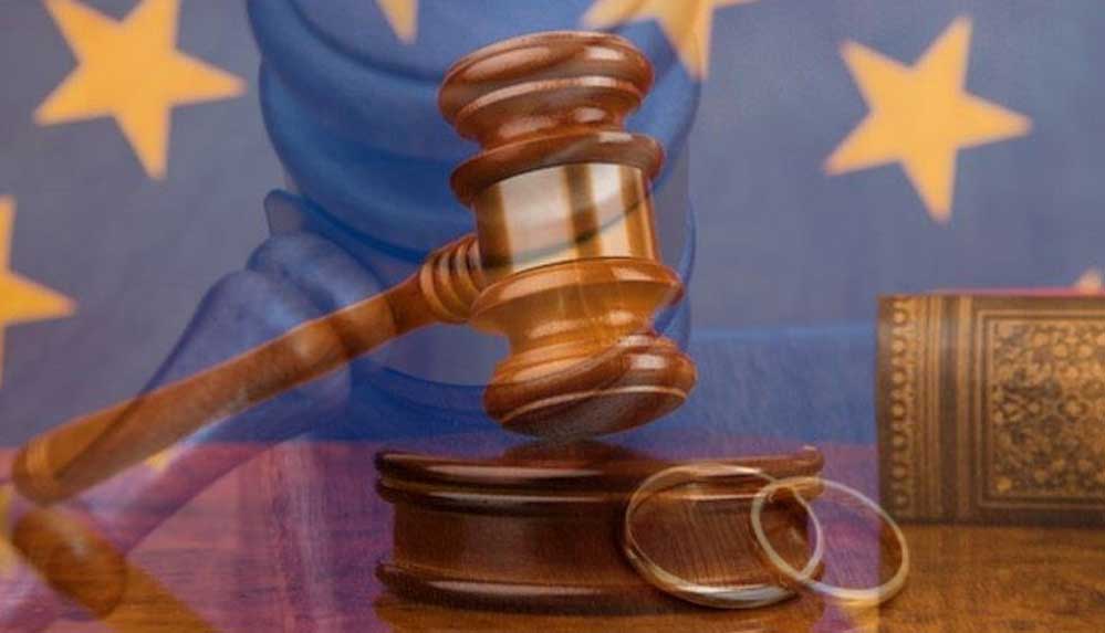 Fransa'da bir kadın, kocasıyla cinsel ilişkiye girmediği için haksız bulundu 4 Fransa'da-bir-kadın,-kocasıyla-cinsel-ilişkiye-girmediği-için-haksız-bulundu