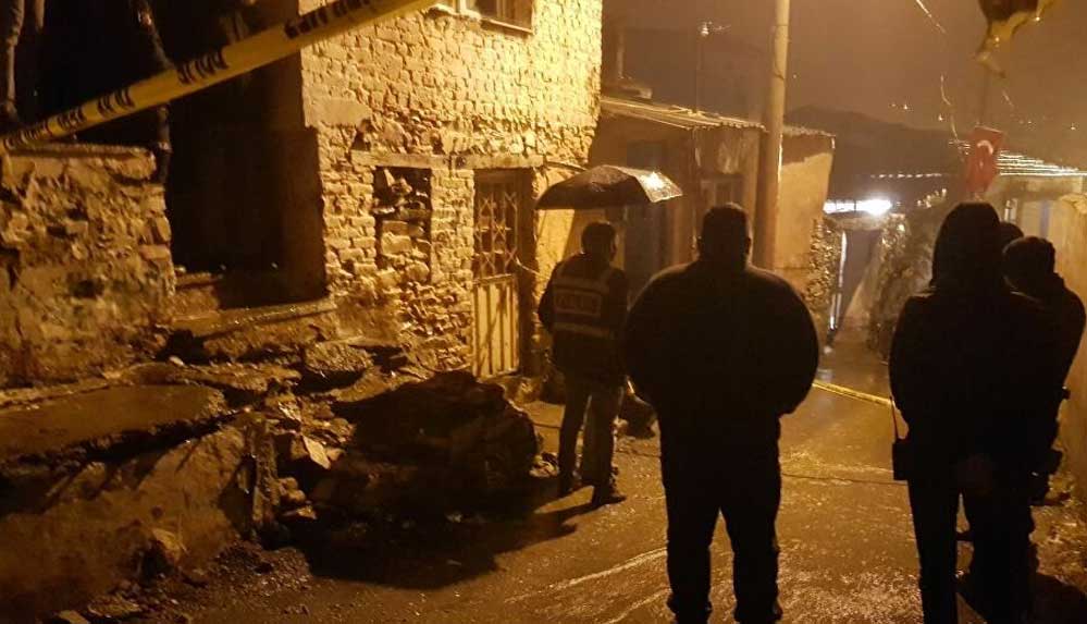 İzmir'de-bir-erkek-karısını,-kayınvalidesini-ve-bir-akrabalarını-öldürdü