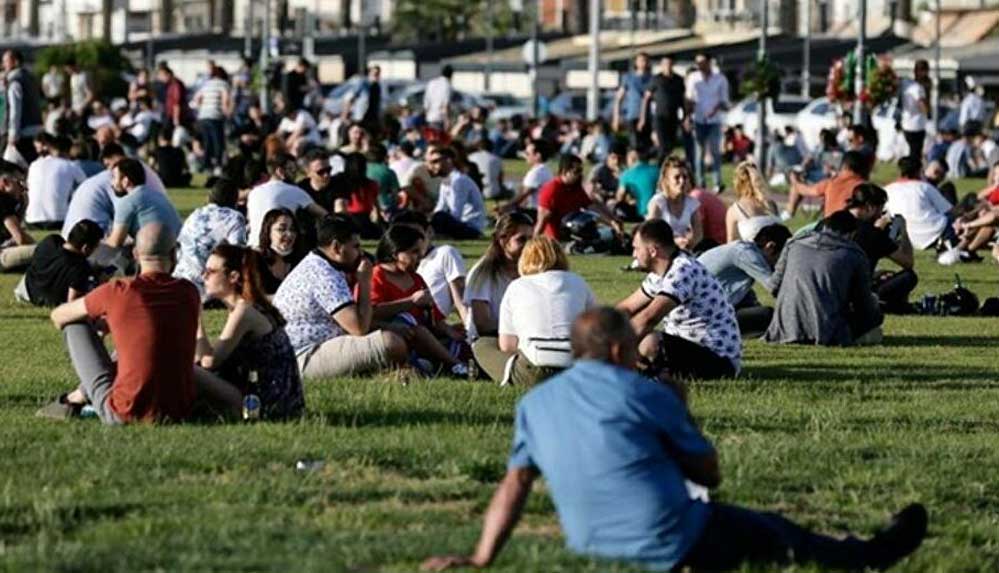 İzmir'de koronavirüse karşı yeni HES kodu kararı 4 İzmir'de-koronavirüse-karşı-yeni-HES-kodu-kararı
