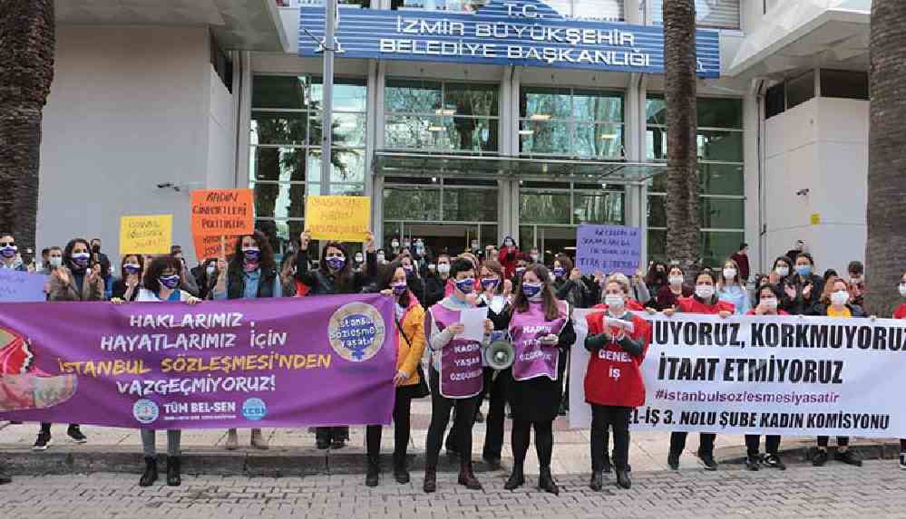 İzmir Büyükşehir Belediye işçisi kadınlar_ Kararı geri çek, sözleşmeyi uygula