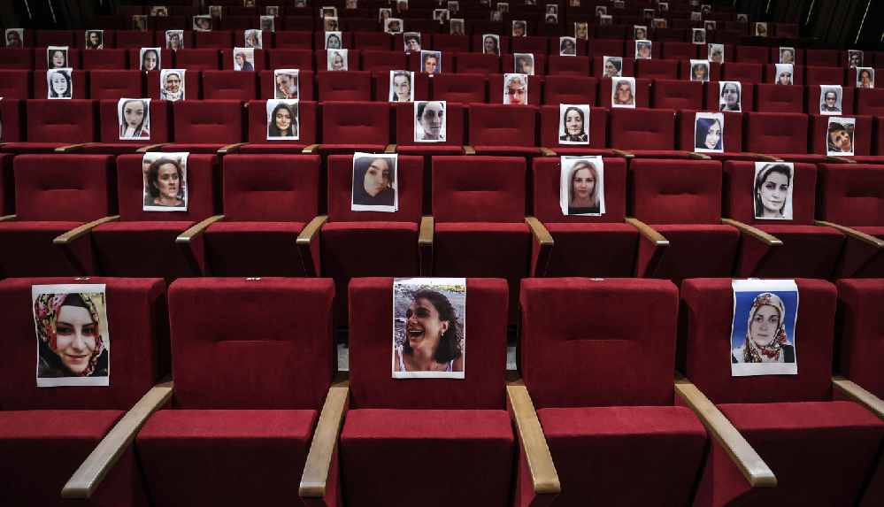 Kadın Oyunları Festivali'nde öldürülen kadınlar anıldı