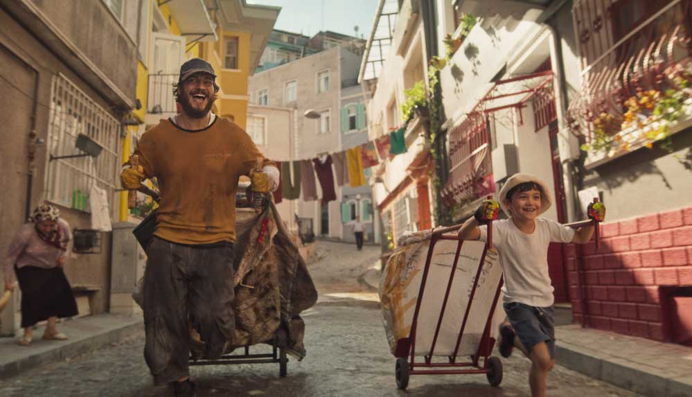 Kağıttan-Hayatlar-filmi-konusu-ne--Kağıttan-Hayatlar-filmin-oyuncu-kadrosu