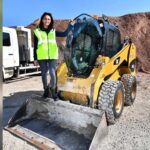 Kepçe-operatörü-olan-İlknur-Özyalçın-ön-yargıları-kırdı