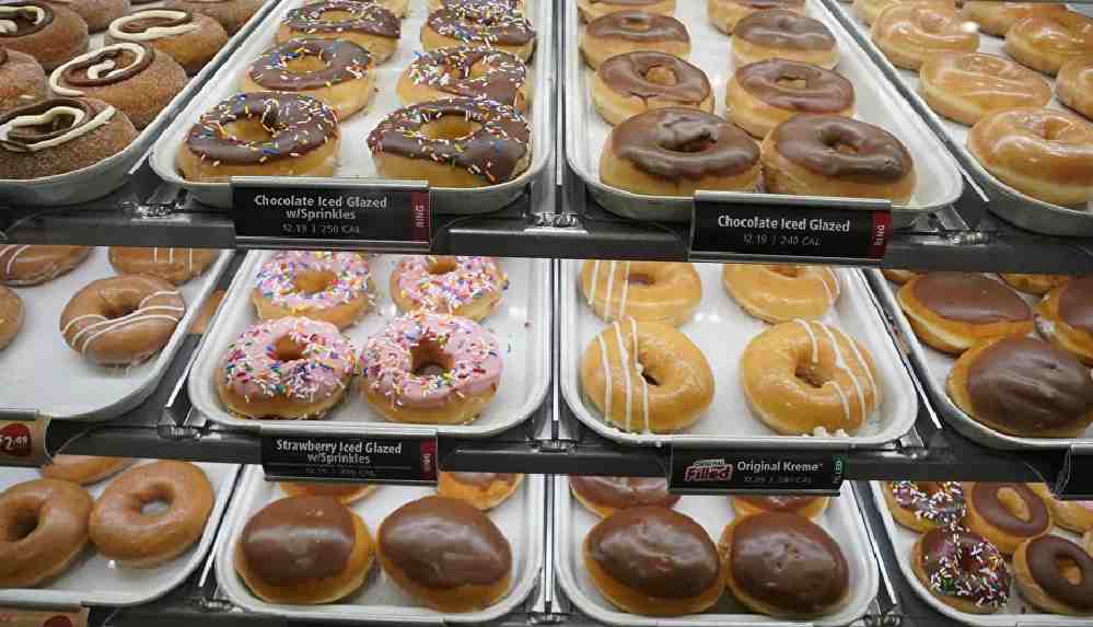 Koronavirüs aşısına teşvik için yıl sonuna kadar aşı olan herkese ücretsiz donut dağıtılacak (1)