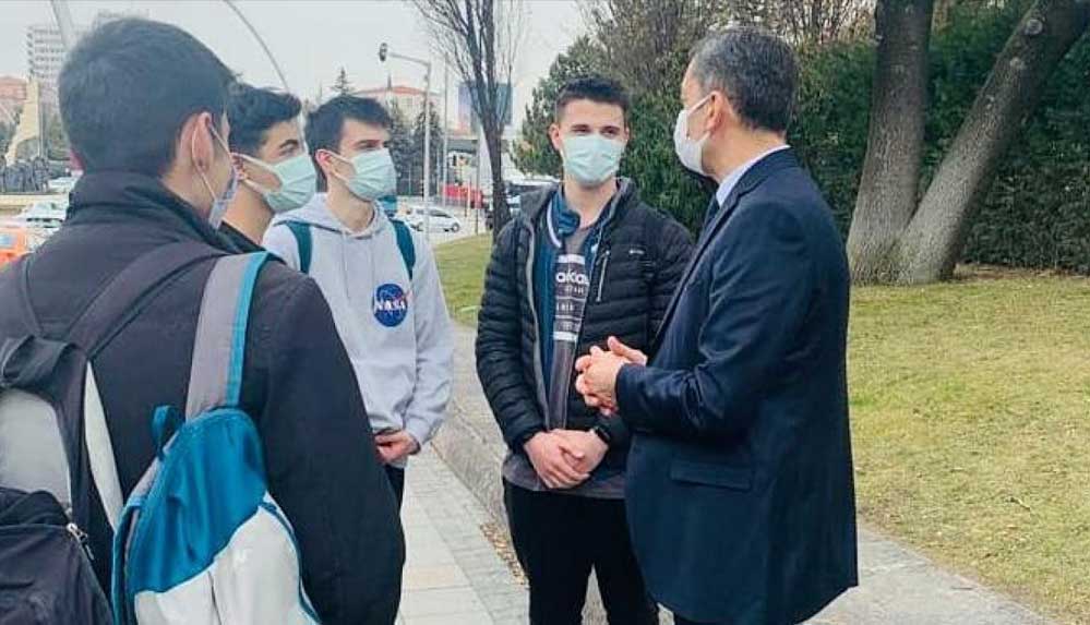 Milli-Eğitim-Bakanı-Selçuk--Liselilerin-salgında-gösterdiği-gayret,-eleştiri-ve-anlayışa-çok-saygı-duyuyorum