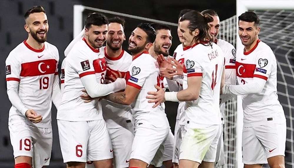 Milli-Takım'da-Letonya-maçı-öncesi-koronavirüs-şoku!