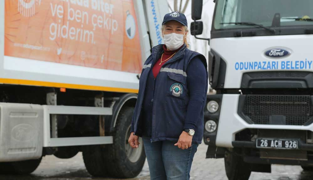 Odunpazarı'nın kadın çöp kamyonu şöförleri: Kadınların isteyince her işin üstesinden gelebilir