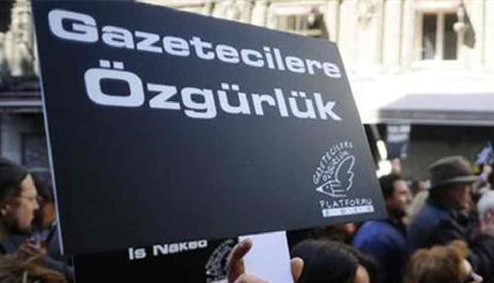 "Türkiye, cezaevindeki gazetecilerle ilk sıralarda"
