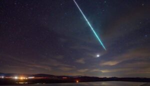 Türkiye’de birçok ilde görüldü: Meteor kayması nedir?