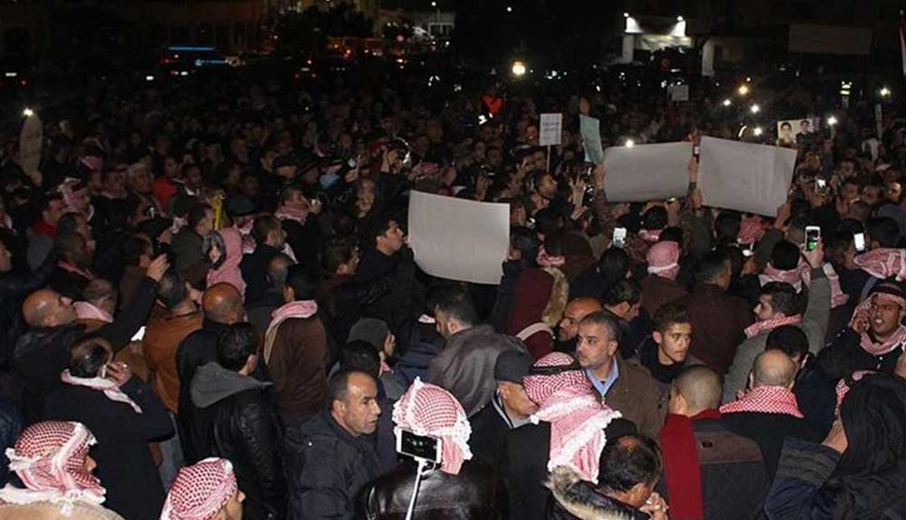 Ürdün'de halk, hastanedeki ölümler nedeniyle hükümetin istifasını istedi