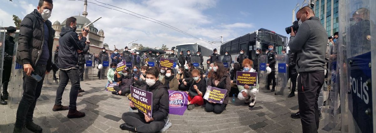 Kadınlar, İstanbul Sözleşmesi için Taksim’de toplandı