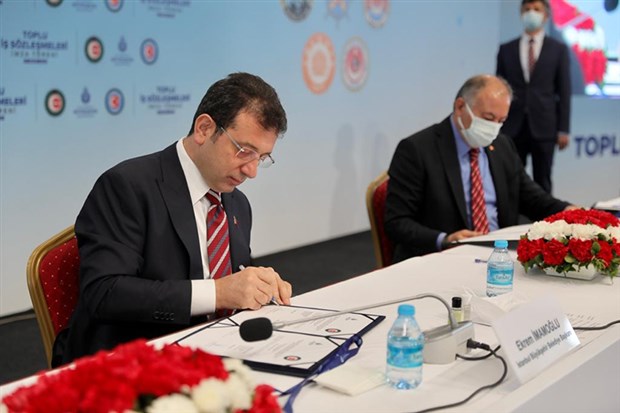 İBB'de 45 bin işçi için toplu sözleşme imzalandı
