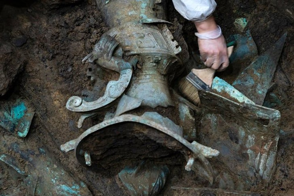 Çin’de 3 bin yıllık altın maske bulundu