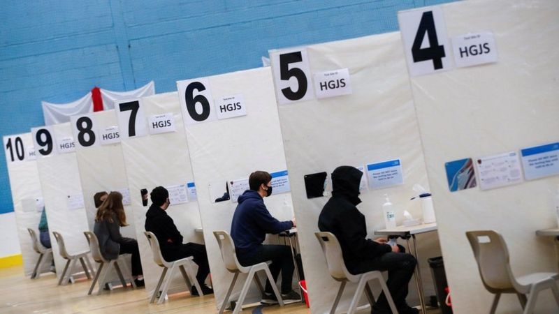 İsteyen herkes haftada iki kez ücretsiz hızlı Covid-19 testi yaptırabilecek