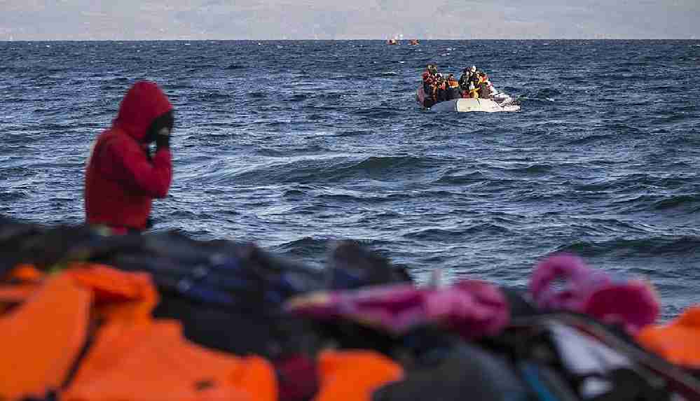 Akdeniz'de en az 100 sığınmacı yaşamını yitirdi