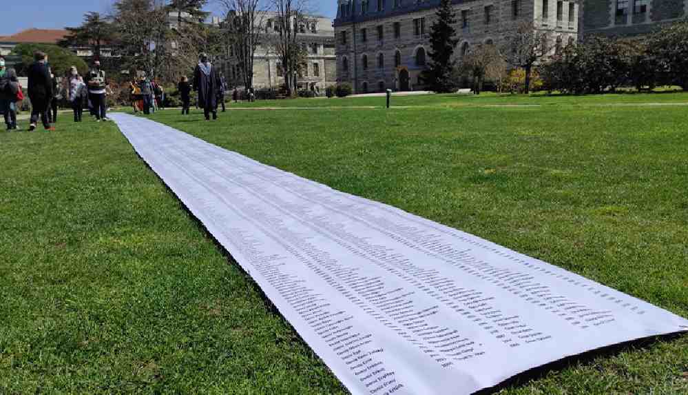 Boğaziçi Üniversitesi mezunları, 5 bin imza ile rektör Melih Bulu'yu istifaya çağırdı