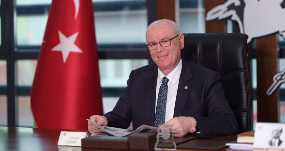 Bu markette para da kredi kartı da geçmiyor