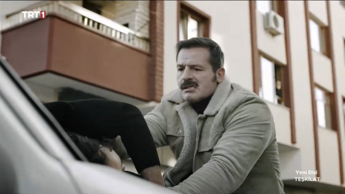 Teşkilat dizisine koronavirüs şoku: Ünlü oyuncunun testi pozitif çıktı! 3 Teşkilat dizisine koronavirüs şoku: Ünlü oyuncunun testi pozitif çıktı!