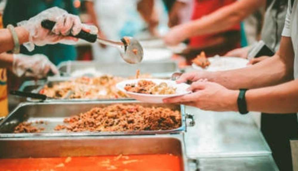 Hayır-yemeği-pişiren-aşçıda-koronavirüs-çıktı,-bütün-köy-karantinaya-alındı