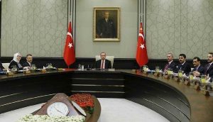 AKP'li isim yeni kabine değişikliği için tarih verdi: Kabinede kaç bakan daha değişecek?