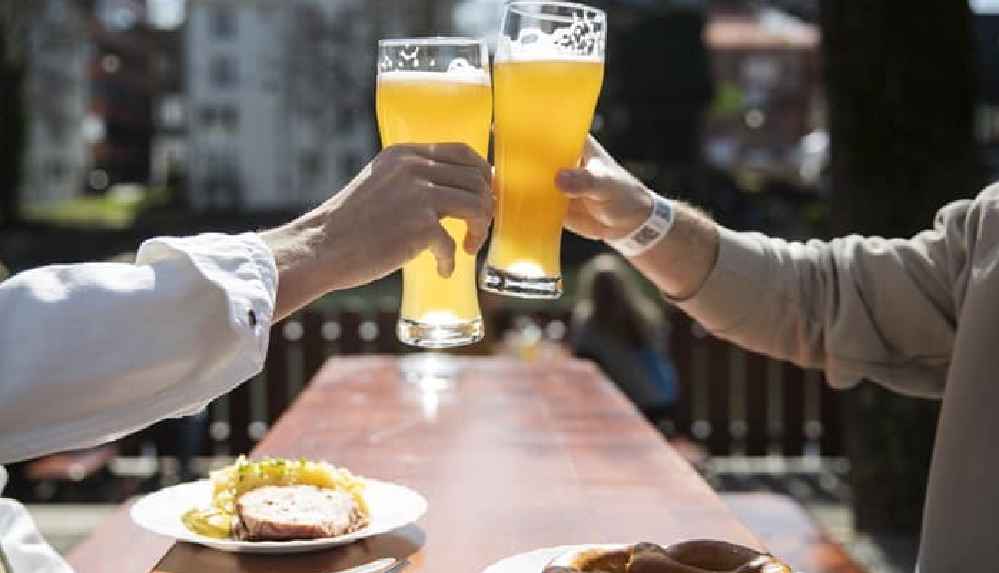 Mekanların açılacağı gün için patrondan tüm çalışanlara pub’a gitme izni