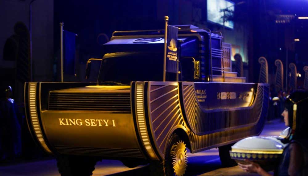 Mısır’da 18 kral ve 4 kraliçenin mumyası kortej eşliğinde müzeye taşındı