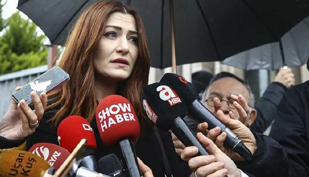 Deniz Çakır başörtülü kadınlara hakaret davasında beraat etti