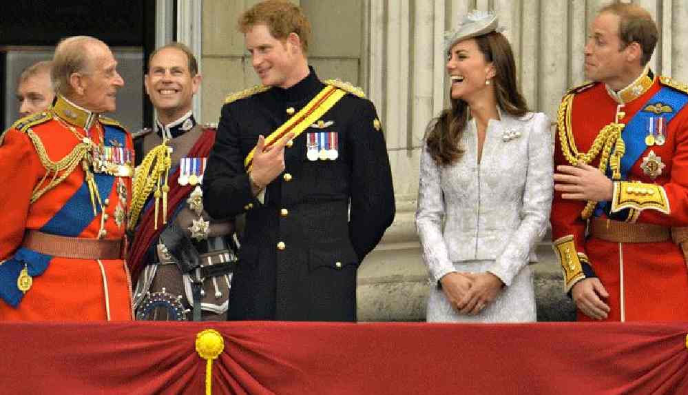 Prens Philip’in cenaze töreni öncesi 'üniforma krizi'