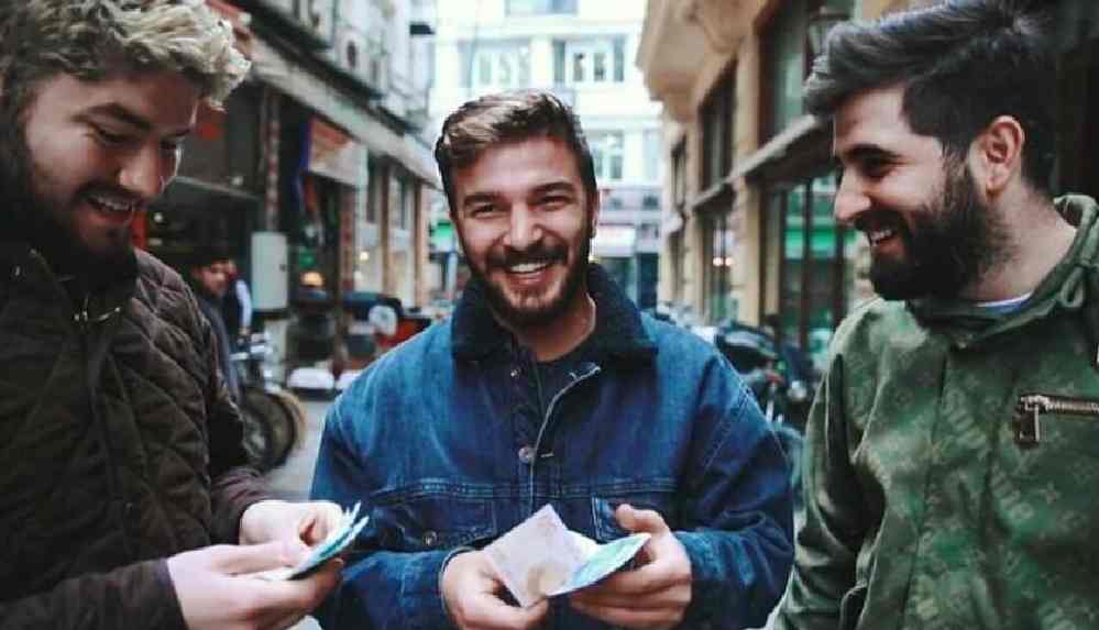 YouTuber ‘Kafalar’ grubuna 10 ay hapis cezası 4 Sosyal medya fenomenleri ‘Kafalar’ grubuna 10 ay hapis cezası