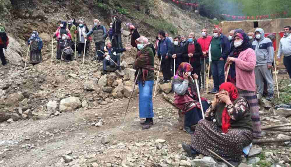 Tarkan'dan Rize İşkencedere'deki köylülerin nöbetine destek_ Acılı feryadınızı duyuyorum
