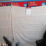 Tokat'ta polis, tekel bayideki içki reyonunun üzerini çarşafla kapattırdı