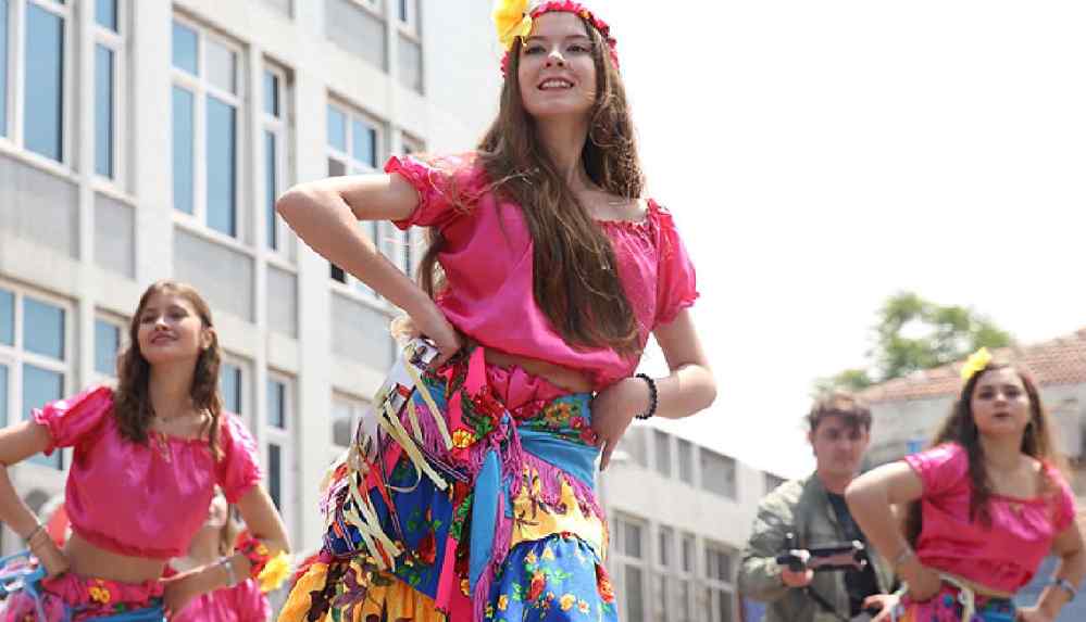 Türkiye'de, 8 Nisan Dünya Romanlar Günü olarak kutlanacak