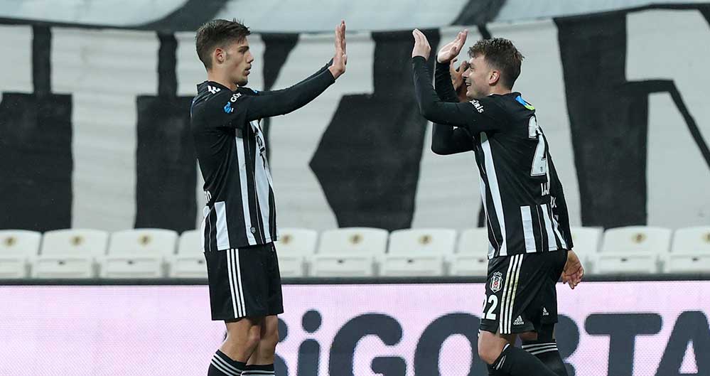 Lider Beşiktaş, Kayserispor karşısında 3 puanı 3 golle aldı 4 Lider Beşiktaş, Kayserispor karşısında 3 puanı 3 golle aldı