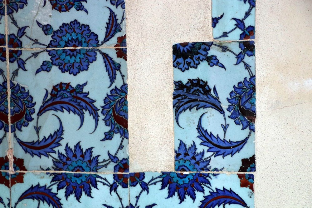 Adana Ulu Camii'nin kayıp çinileri Londra'da oraya çıktı