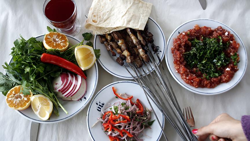 Reflü şikayetlerini azaltan ve kolay uygulanabilir 7 öneri