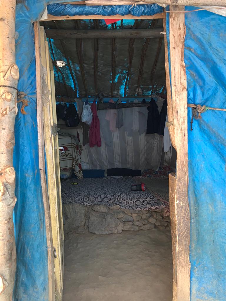 13 yıldır çadırdan bozma evde yaşayan ailede çocuklar okula bile gidemiyor