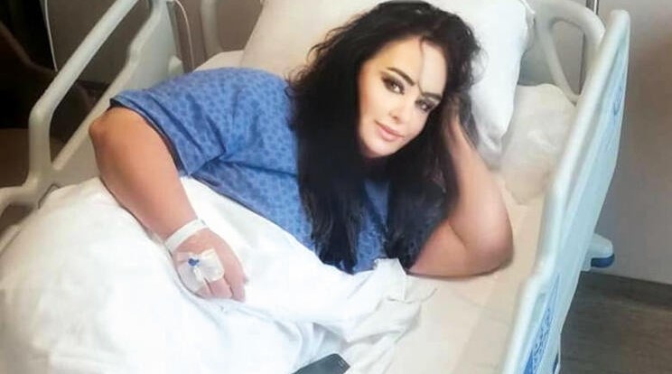 Türk sanat müziği sanatçısı Ayşe Mine hastaneye kaldırıldı