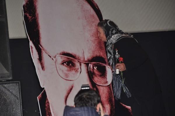 Uğur Mumcu Suikastı: 28 yıl sonra o tuğla neden halâ çekilmiyor? 4 Uğur Mumcu Suikastı: 28 yıl sonra o tuğla neden halâ çekilmiyor?