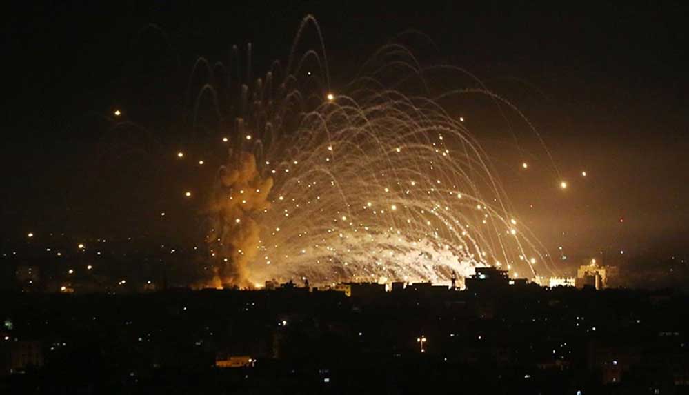 Ateşkese bir saat kala İsrail Gazze Şeridi'ne saldırılarını sürdürüyor