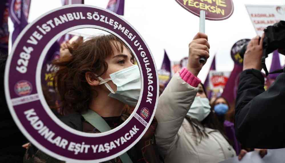 Uluslararası Af Örgütü: Türkiye'nin İstanbul Sözleşmesi kararı, milyonlarca kadını şiddet tehlikesiyle karşı karşıya bırakacak