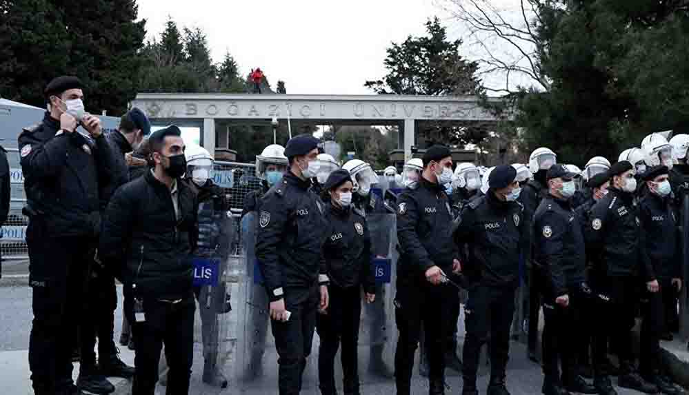 Boğaziçi Üniversitesi 'gözaltında'