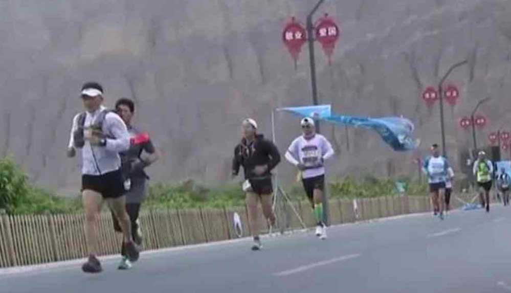 Çin’de maraton sırasında sıcaklık aniden düştü, 21 sporcu hayatını kaybetti 4 Çin’de-maraton-sırasında-sıcaklık-aniden-düştü,-21-sporcu-hayatını-kaybetti